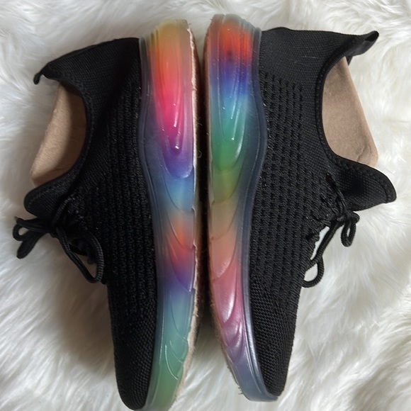 Brand Wanted, like new….worn once, size 7.5…Black - Picture 3 of 5